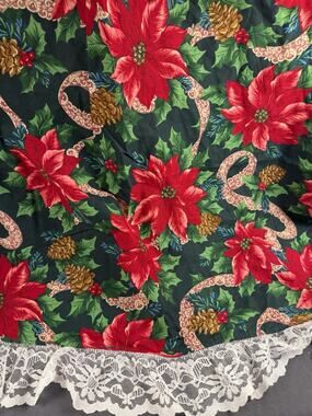 Homemade Oval fabric Christmas Tablecloth Poinsettias Holly Lace 78"x60"